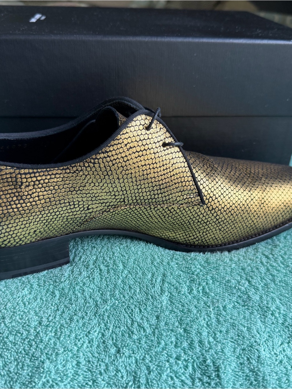 Saint Laurent Gold Textured Lace-Up Derbys - Picture 2 of 5